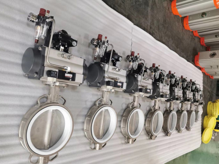 對夾式氣動蝶閥