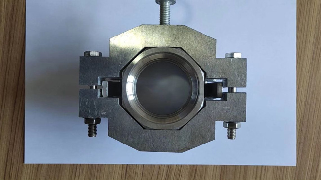 裝卸車(chē)快速接頭防脫裝置