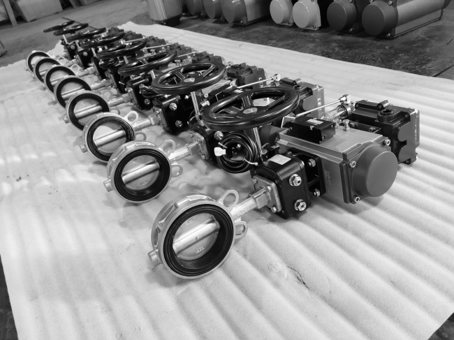 D671X-16P對(duì)夾式氣動(dòng)蝶閥