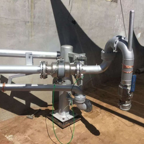 拉斷閥_裝卸車流體裝卸臂應(yīng)用現(xiàn)場