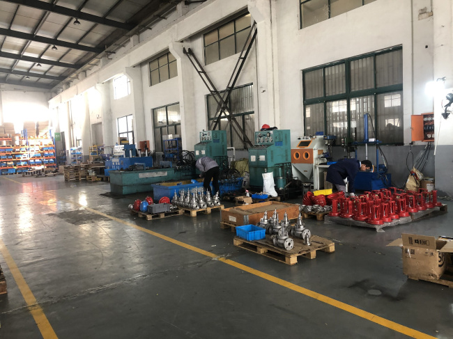 永龍閥門氣動調(diào)節(jié)閥生產(chǎn)線