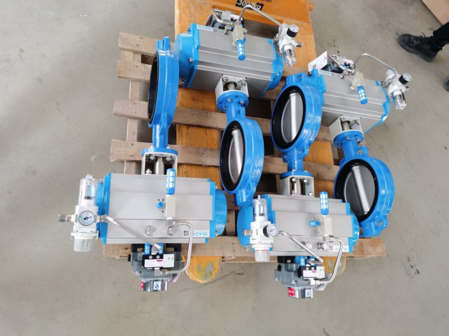 對夾式氣動蝶閥